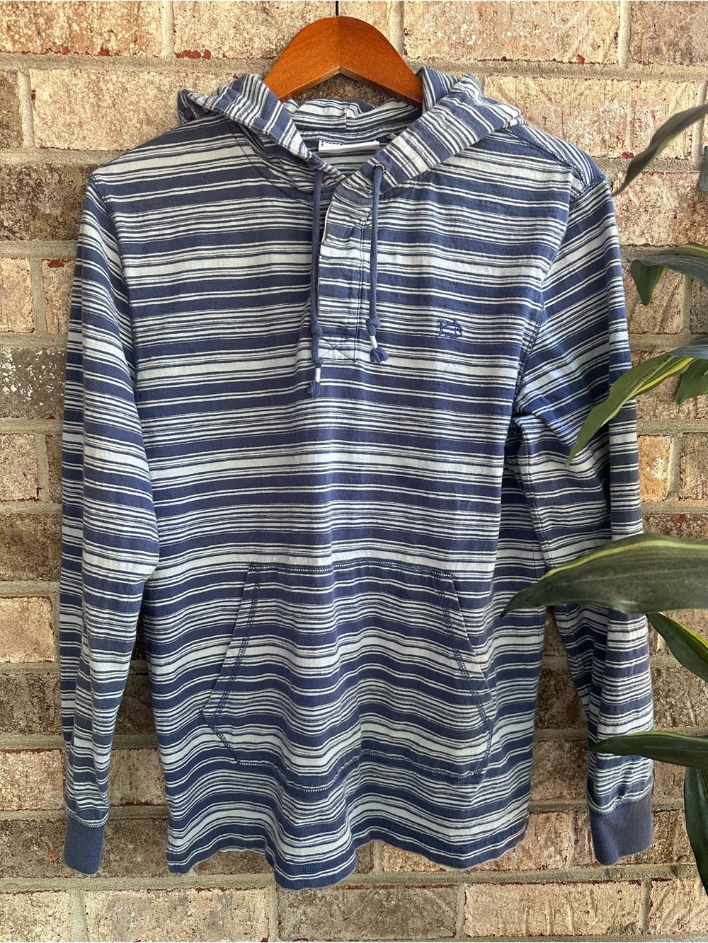 Southern Tide men’s Cotton Blue White Striped  lightweight Pullover Hoodie